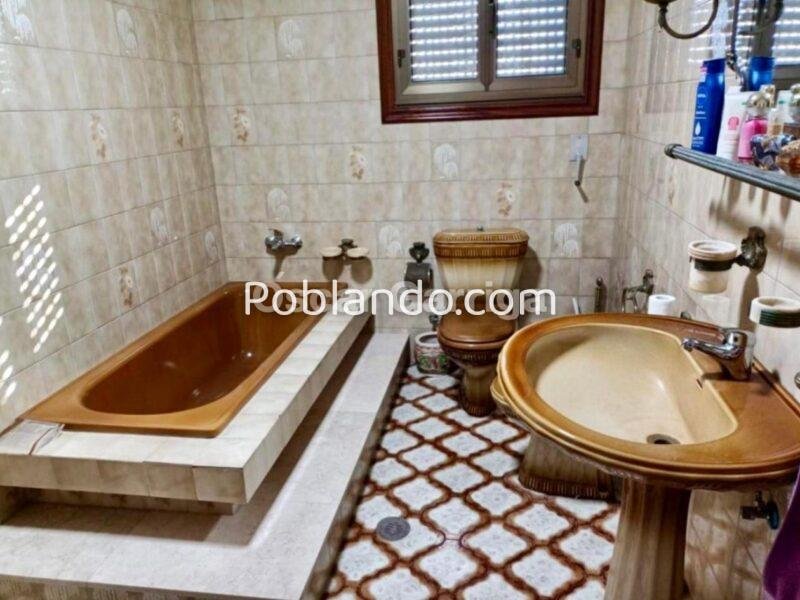 VIVIENDA INDEPENDIENTE TOTALMENTE AMUEBLADA DE 252 m2, CON FINCA DE 1350 m2 Y DOS DEPENDENCIAS AGRÍCOLAS DE 122m2 y 20 m2 RESPECTIVAMENTE. O BOLO, MASIDE, OURENSE, GALICIA (SPAIN)).