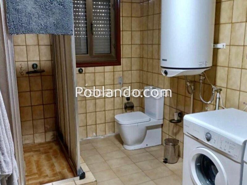 VIVIENDA INDEPENDIENTE TOTALMENTE AMUEBLADA DE 252 m2, CON FINCA DE 1350 m2 Y DOS DEPENDENCIAS AGRÍCOLAS DE 122m2 y 20 m2 RESPECTIVAMENTE. O BOLO, MASIDE, OURENSE, GALICIA (SPAIN)).