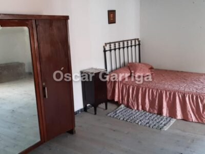 PRECIOSA CASA DE PUEBLO DE 190 m2, PIEDRA DEL PAIS, TEJADO PERFECTO, BALCÓN CON VISTAS, GARAJE Y FINCA DE 780 m2. EN OUTEIRO DE LAXE, ALLARIZ, OURENSE.-