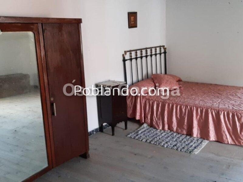 PRECIOSA CASA DE PUEBLO DE 190 m2, PIEDRA DEL PAIS, TEJADO PERFECTO, BALCÓN CON VISTAS, GARAJE Y FINCA DE 780 m2. EN OUTEIRO DE LAXE, ALLARIZ, OURENSE.-