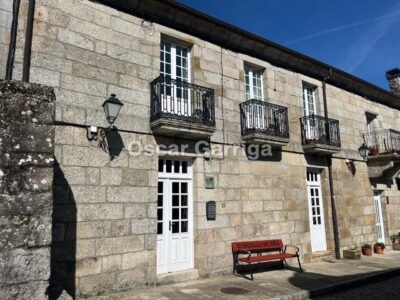 CASA SEÑORIAL GALLEGA, DE 300 m2, UBICADA A POCOS METROS DEL ENCLAVE DEL MONASTERIO DE OSERA, CON FINCA CONTIGUA DE 300 m2. OSERA, CEA, OURENSE (SPAIN).