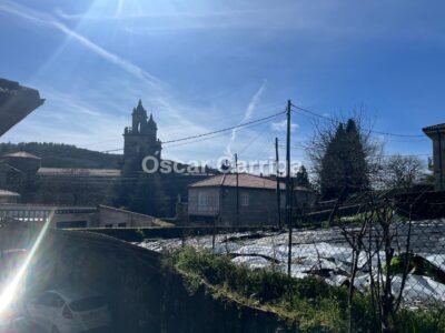 CASA SEÑORIAL GALLEGA, DE 300 m2, UBICADA A POCOS METROS DEL ENCLAVE DEL MONASTERIO DE OSERA, CON FINCA CONTIGUA DE 300 m2. OSERA, CEA, OURENSE (SPAIN).