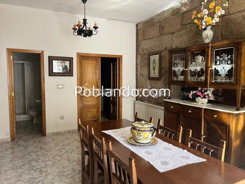 CASA SEÑORIAL GALLEGA, DE 300 m2, UBICADA A POCOS METROS DEL ENCLAVE DEL MONASTERIO DE OSERA, CON FINCA CONTIGUA DE 300 m2. OSERA, CEA, OURENSE (SPAIN).