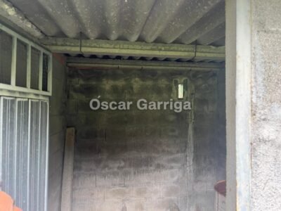 MAJESTUOSO INMUEBLE COMPUESTO DE VIVIENDA (247 m2) y FINCA (8611 m2), DENTRO DE UN CIERRE PERIMETRAL CON BASE DE HORMIGÓN. NEVES DE GRIXOA, SAN AMARO, OURENSE (SPAIN).