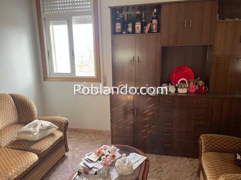CASA EN LA N-525 (OURENSE/SANTIAGO), A 10 KM DE OURENSE, CON FINCA URBANA DE 3800 m2. CAMBEO, COLES, OURENSE (SPAIN).