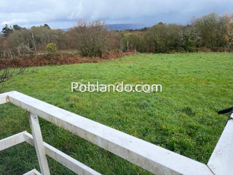 CASA EN LA N-525 (OURENSE/SANTIAGO), A 10 KM DE OURENSE, CON FINCA URBANA DE 3800 m2. CAMBEO, COLES, OURENSE (SPAIN).