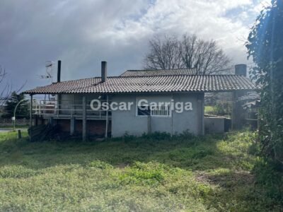 CASA EN LA N-525 (OURENSE/SANTIAGO), A 10 KM DE OURENSE, CON FINCA URBANA DE 3800 m2. CAMBEO, COLES, OURENSE (SPAIN).