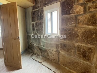 CASA RURAL GALLEGA CON BALCÓN A TODO SU LARGO Y MUCHOS METROS DE POSIBILIDADES. GONTÁN, SAN AMARO, OURENSE (SPAIN).