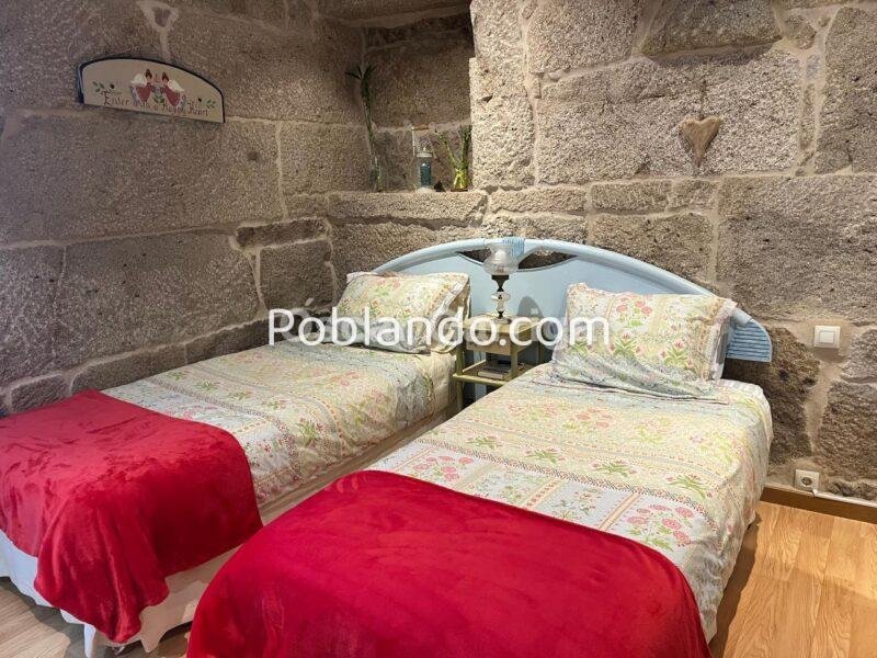 DELICIA DE CASA DE PUEBLO TRAS REFORMA INTEGRAL, 414 m2, CON JARDÍN Y CIERRE TOTAL PERIMETRAL. O BOLO, MASIDE, OURENSE (SPAIN).