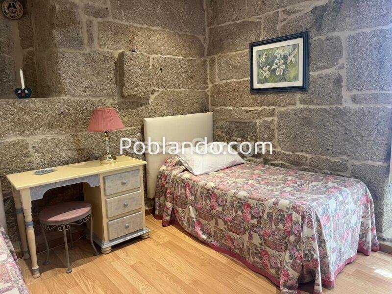DELICIA DE CASA DE PUEBLO TRAS REFORMA INTEGRAL, 414 m2, CON JARDÍN Y CIERRE TOTAL PERIMETRAL. O BOLO, MASIDE, OURENSE (SPAIN).