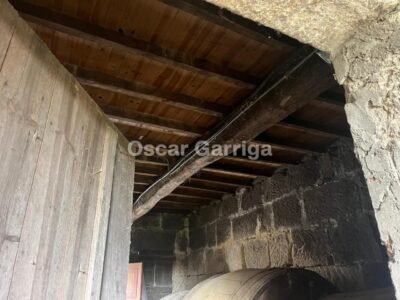CASA DE PUEBLO DE 174 m2, CON FACHADAS A DOS CALLES, PIEDRA DEL PAÍS Y PATIO DE ENTRADA. O CRUCEIRO, SAN AMARO, OURENSE (SPAIN).