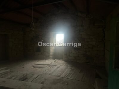 JOYITA DEL RURAL GALLEGO, PARA PULIR A TU GUSTO. VIDUEIROS, CARBALLEDO, LUGO (SPAIN).