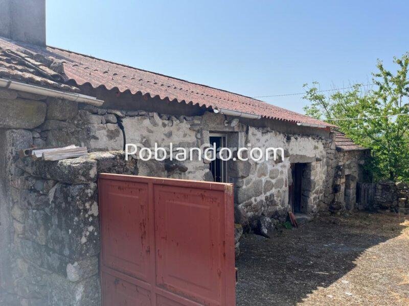 CONJUNTO INMOBILIARIO; VIVIENDA, DEPENDENCIAS AGRÍCOLAS y DOS FINCAS. ANSAMONDE, MASIDE, OURENSE (SPAIN).