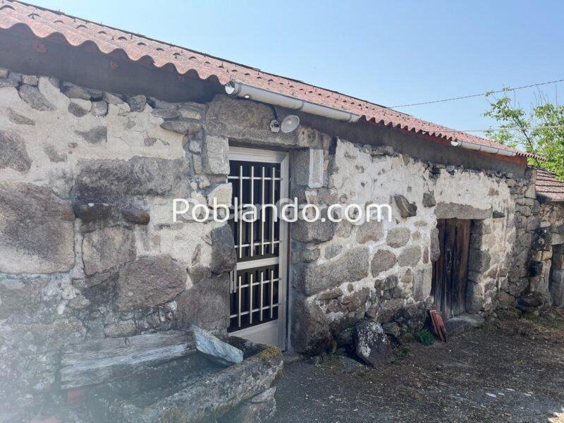 CONJUNTO INMOBILIARIO; VIVIENDA, DEPENDENCIAS AGRÍCOLAS y DOS FINCAS. ANSAMONDE, MASIDE, OURENSE (SPAIN).