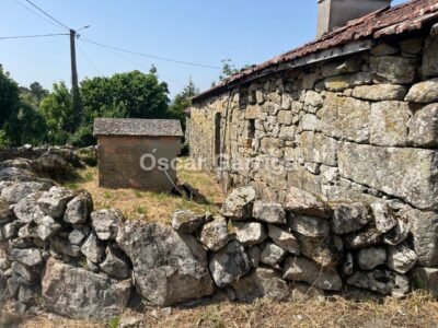 CONJUNTO INMOBILIARIO; VIVIENDA, DEPENDENCIAS AGRÍCOLAS y DOS FINCAS. ANSAMONDE, MASIDE, OURENSE (SPAIN).