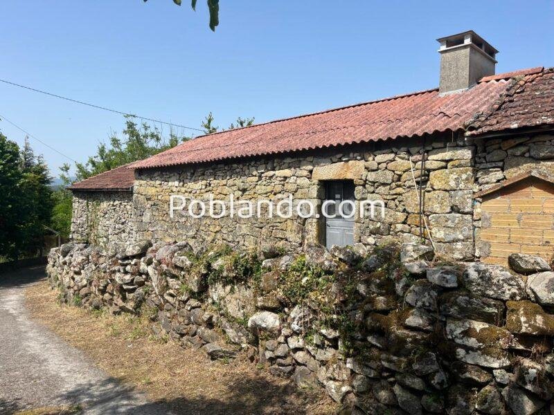 CONJUNTO INMOBILIARIO; VIVIENDA, DEPENDENCIAS AGRÍCOLAS y DOS FINCAS. ANSAMONDE, MASIDE, OURENSE (SPAIN).