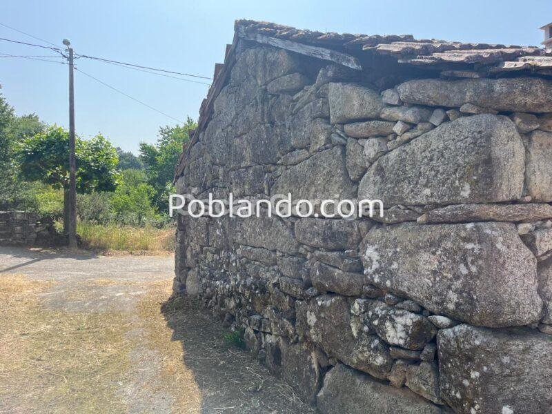 CONJUNTO INMOBILIARIO; VIVIENDA, DEPENDENCIAS AGRÍCOLAS y DOS FINCAS. ANSAMONDE, MASIDE, OURENSE (SPAIN).