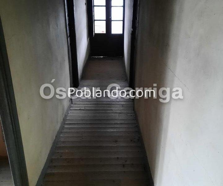 FANTÁSTICO CONJUNTO INMOBILIARIO; VIVIENDA, OTRAS DOS DEPENDENCIAS Y FINCA CON HÓRREO.