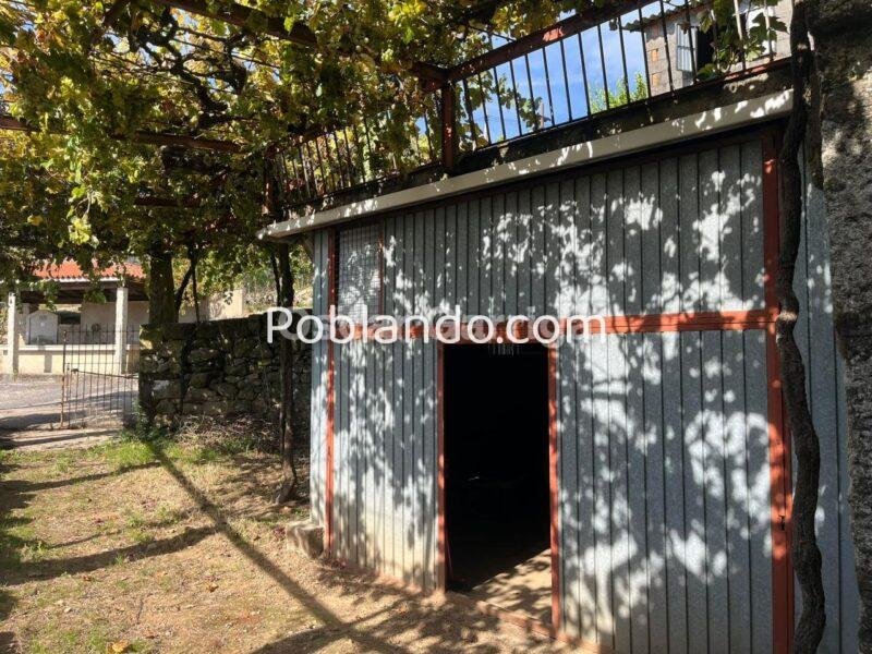 FANTÁSTICA CASA RURAL GALLEGA, CON DOS PLANTAS Y PATIO DELANTERO. QUINES, MELÓN, OURENSE (SPAIN).