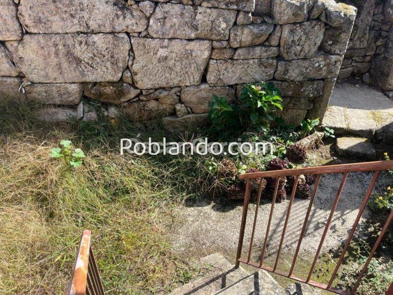 FANTÁSTICA CASA RURAL GALLEGA, CON DOS PLANTAS Y PATIO DELANTERO. QUINES, MELÓN, OURENSE (SPAIN).