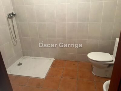 VIVIENDA DE DOS PLANTAS, LA BAJA PARA HABILITAR CON POCO DINERO, Y FINCA COLINDANTE DE 700 M2. STA. EULALIA DE CAMBA, RODEIRO (PONTEVEDRA)