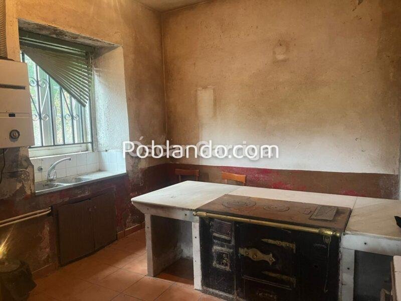 VIVIENDA DE DOS PLANTAS, LA BAJA PARA HABILITAR CON POCO DINERO, Y FINCA COLINDANTE DE 700 M2. STA. EULALIA DE CAMBA, RODEIRO (PONTEVEDRA)