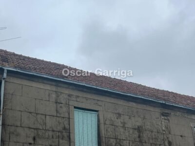 VIVIENDA DE DOS PLANTAS, LA BAJA PARA HABILITAR CON POCO DINERO, Y FINCA COLINDANTE DE 700 M2. STA. EULALIA DE CAMBA, RODEIRO (PONTEVEDRA)