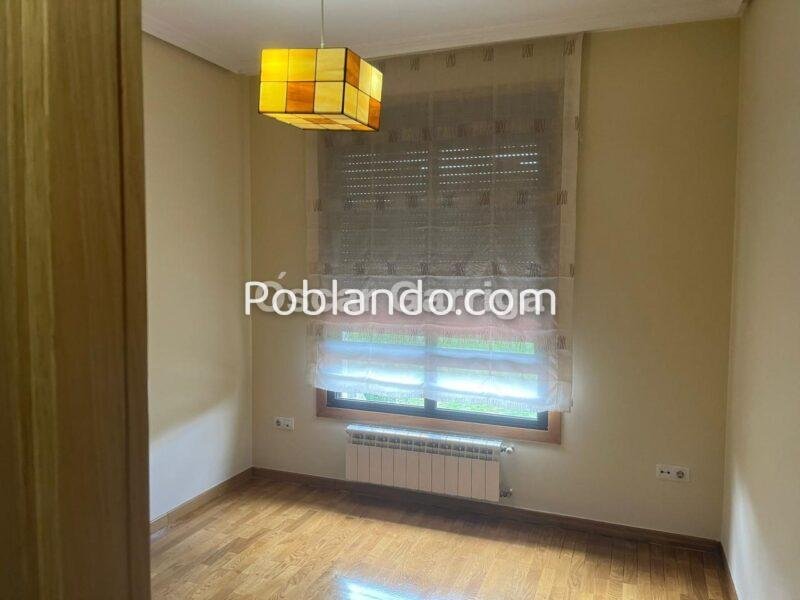 JOYAZA GALAICA; ADOSADO COMPUESTO POR SÓTANO; DOS PLANTAS Y BAJO CUBIERTA; TOTALMENTE AMUEBLADOS CON CALIDAD Y BUEN GUSTO. CAMBEO, COLES, OURENSE (SPAIN).