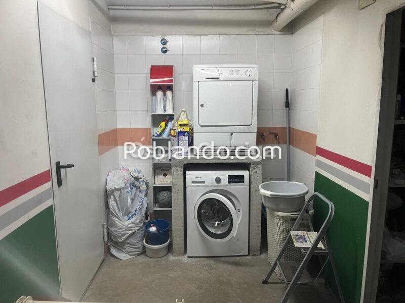 JOYAZA GALAICA; ADOSADO COMPUESTO POR SÓTANO; DOS PLANTAS Y BAJO CUBIERTA; TOTALMENTE AMUEBLADOS CON CALIDAD Y BUEN GUSTO. CAMBEO, COLES, OURENSE (SPAIN).