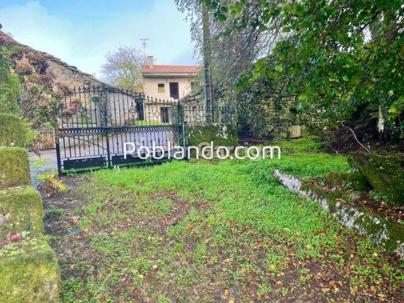 ENORME POTENCIAL DE ESTE INMUEBLE DEL RURAL QUE NECESITA REFORMA INTEGRAL EN SU INTERIOR Y TEJADO. CUENTA CON PATIO DELANTERO Y OTRAS DOS FINCAS COLINDANTES. A TORRE DE LOEDA, PIÑOR, OURENSE (SPAIN).