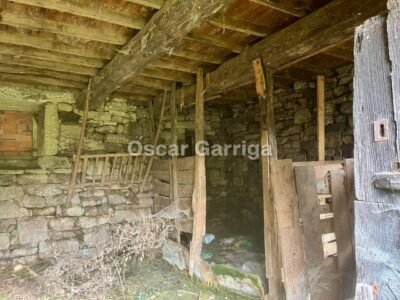ENORME POTENCIAL DE ESTE INMUEBLE DEL RURAL QUE NECESITA REFORMA INTEGRAL EN SU INTERIOR Y TEJADO. CUENTA CON PATIO DELANTERO Y OTRAS DOS FINCAS COLINDANTES. A TORRE DE LOEDA, PIÑOR, OURENSE (SPAIN).