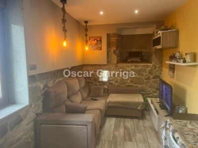 PRECIOSA CASA DEL RURAL GALLEGO, CON FINCA A SU FRENTE DE 780 M2. A TOLDA, GULPILLEIRAS, COLES (SPAIN).
