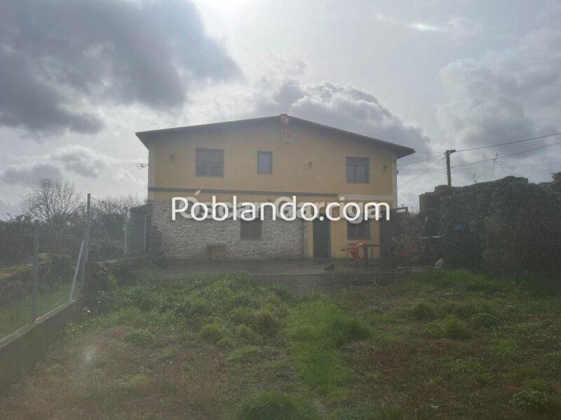 PRECIOSA CASA DEL RURAL GALLEGO, CON FINCA A SU FRENTE DE 780 M2. A TOLDA, GULPILLEIRAS, COLES (SPAIN).