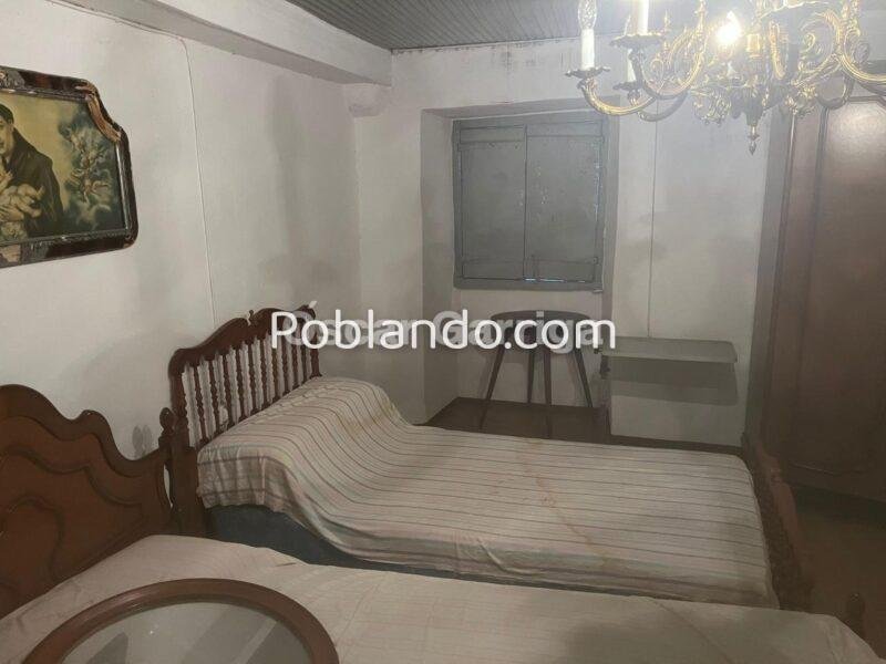 CASA DE PUEBLO, CON PATIO, POZO Y GALPÓN INDEPENDIENTE. DACÓN, MASIDE, OURENSE.