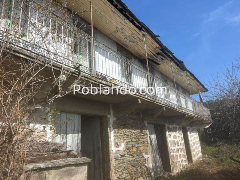 PRECIOSA CASA DEL RURAL PARA REFORMAR, CON FINCA, PATIO Y DOS HÓRREOS. GABIÁN, BOBORÁS (OURENSE).