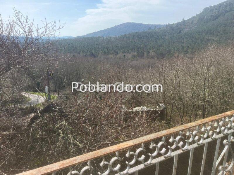 PRECIOSA CASA DEL RURAL PARA REFORMAR, CON FINCA, PATIO Y DOS HÓRREOS. GABIÁN, BOBORÁS (OURENSE).
