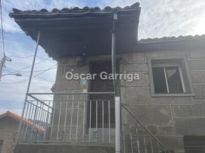 CASA DE PUEBLO CON INMUEBLES ANEXOS, UBICADA A 10 MINUTOS DE OURENSE CAPITAL. O PEREIRO DE AGUIAR (OURENSE).