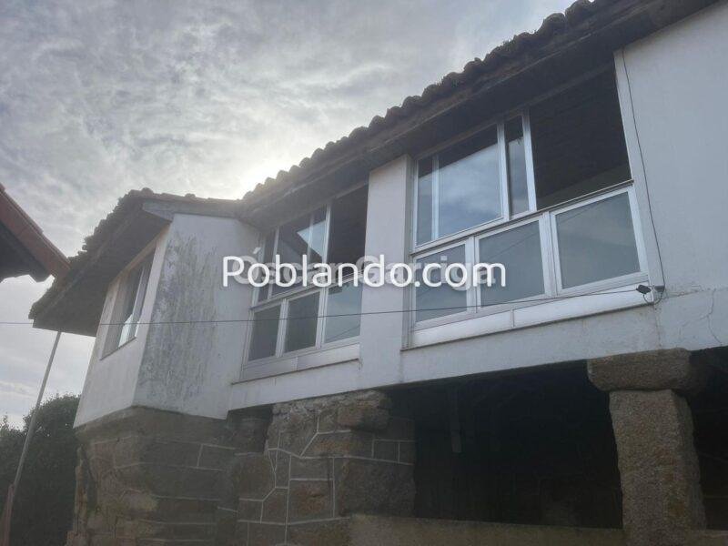 CASA DE PUEBLO CON INMUEBLES ANEXOS, UBICADA A 10 MINUTOS DE OURENSE CAPITAL. O PEREIRO DE AGUIAR (OURENSE).