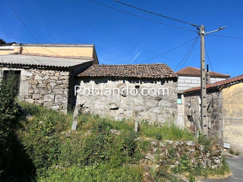 CASITA DE PUEBLO PARA REFORMAR ÍNTEGRAMENTE. LOBIOS (OURENSE).