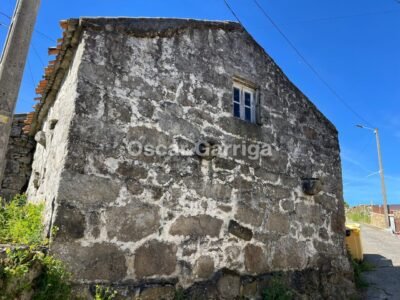 CASITA DE PUEBLO PARA REFORMAR ÍNTEGRAMENTE. LOBIOS (OURENSE).