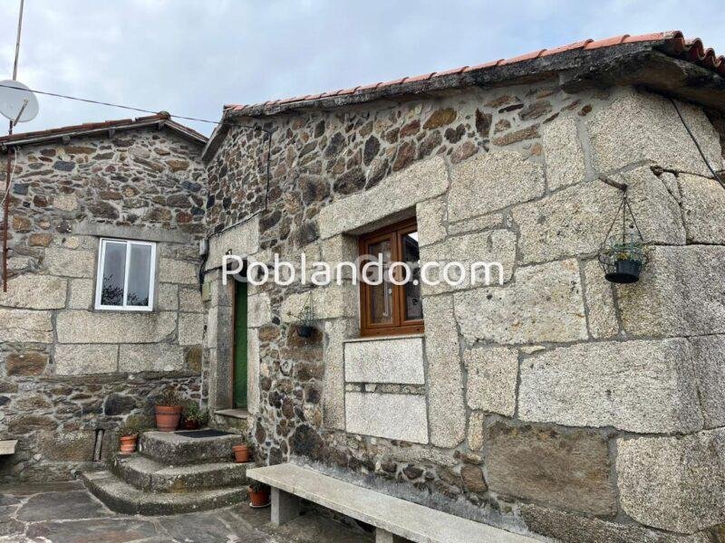 FANTÁSTICA PROPIEDAD COMPUESTA DE VIVIENDA, CAPILLA, PAJAR, HÓRREO,... DENTRO DE UNA FINCA DE 20.000 M2. CHANTADA, LUGO (SPAIN)