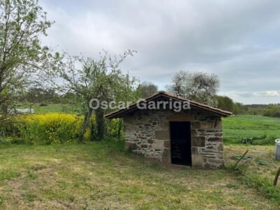 FANTÁSTICA PROPIEDAD COMPUESTA DE VIVIENDA, CAPILLA, PAJAR, HÓRREO,... DENTRO DE UNA FINCA DE 20.000 M2. CHANTADA, LUGO (SPAIN)