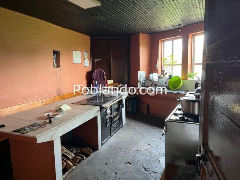 FANTÁSTICA PROPIEDAD COMPUESTA DE VIVIENDA, CAPILLA, PAJAR, HÓRREO,... DENTRO DE UNA FINCA DE 20.000 M2. CHANTADA, LUGO (SPAIN)