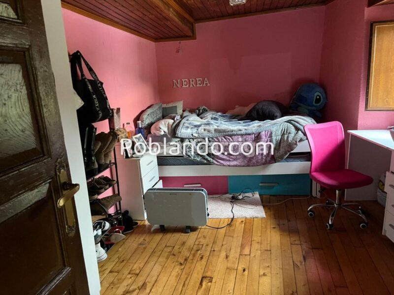 FANTÁSTICA PROPIEDAD COMPUESTA DE VIVIENDA, CAPILLA, PAJAR, HÓRREO,... DENTRO DE UNA FINCA DE 20.000 M2. CHANTADA, LUGO (SPAIN)