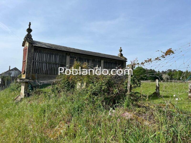 ENORME POTENCIAL DE ESTE INMUEBLE COMPUESTO POR VIVIENDA Y FINCA CERRADA CON POZO, HÓRREO Y PALOMAR. Carballeda, Piñor, Ourense (Spain).