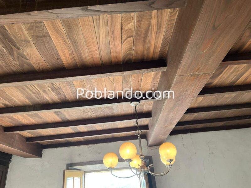 ENORME POTENCIAL DE ESTE INMUEBLE COMPUESTO POR VIVIENDA Y FINCA CERRADA CON POZO, HÓRREO Y PALOMAR. Carballeda, Piñor, Ourense (Spain).