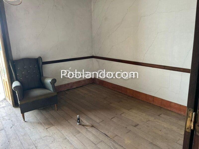ENORME POTENCIAL DE ESTE INMUEBLE COMPUESTO POR VIVIENDA Y FINCA CERRADA CON POZO, HÓRREO Y PALOMAR. Carballeda, Piñor, Ourense (Spain).