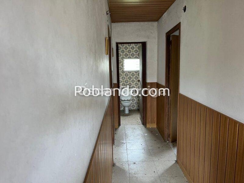 CASA DEL RURAL, CON FORJADO DE HORMIGÓN Y FINCA COLINDANTE, A SOLO 2 KM DE O CARBALLIÑO.