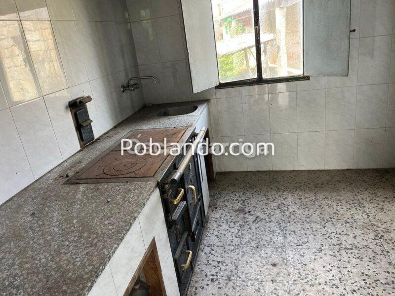 CASA DE PUEBLO (200 M2), CON FINCA DE 800 M2 A POCOS MINUTOS DE OURENSE. BOUZAS, VILLAMARÍN (OURENSE).