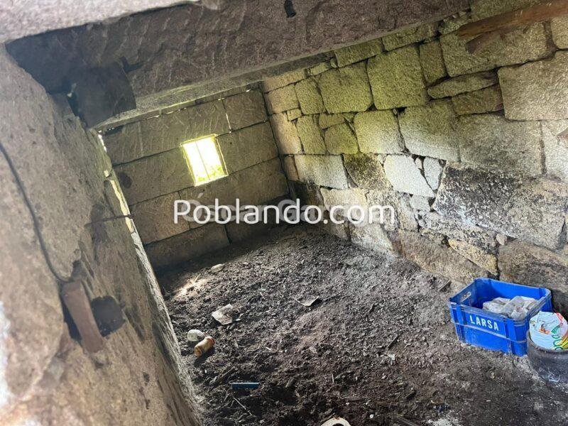 CASA DE PUEBLO (200 M2), CON FINCA DE 800 M2 A POCOS MINUTOS DE OURENSE. BOUZAS, VILLAMARÍN (OURENSE).